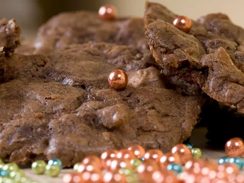 Choco Cookies sa komadićima čokolade i lešnicima