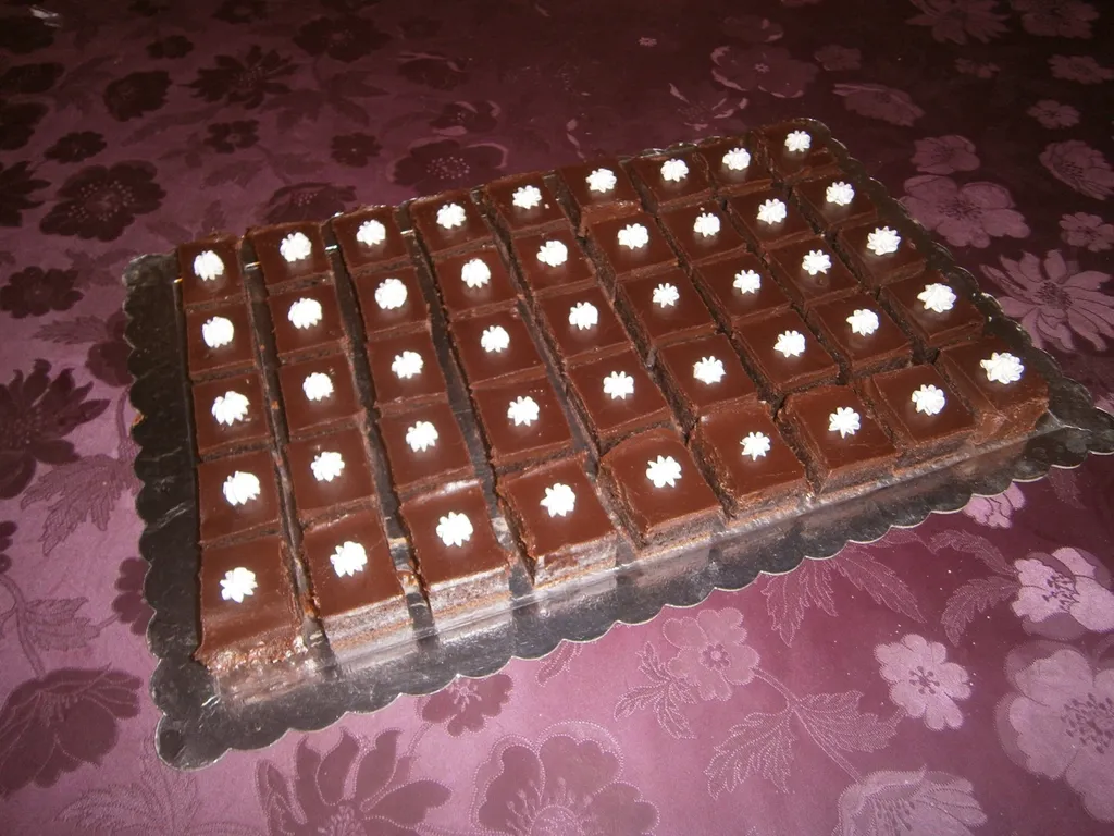 Čokoladne kocke FaMeOuS