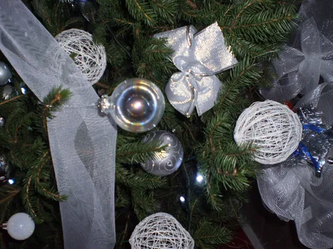 Božićne kuglice od konca za heklanje