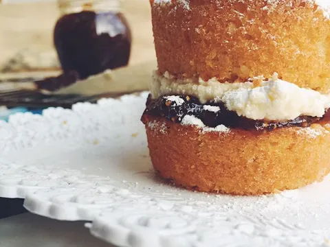 Mini sponge cake/spužvasta torta