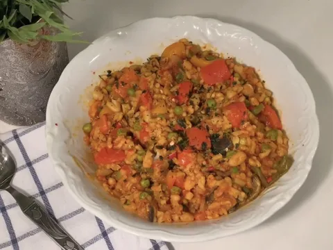 Vegetarijanska Španska paella ( jako ukusna) Video recept