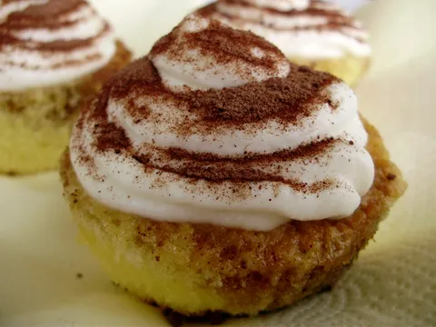 Tiramisu Cupcakes by tamarichka