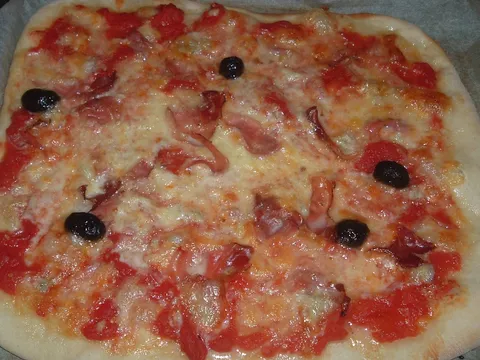 Pizza sa gorgonzolom