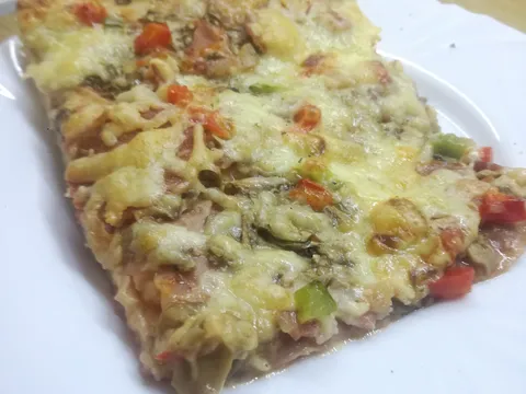 Pizza a la casa (ili pizza iz kućne radinosti)