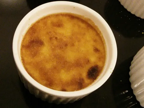 Creme brulee (Crème brûlée)