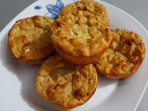 Proteinski muffin (sir +jabuka)