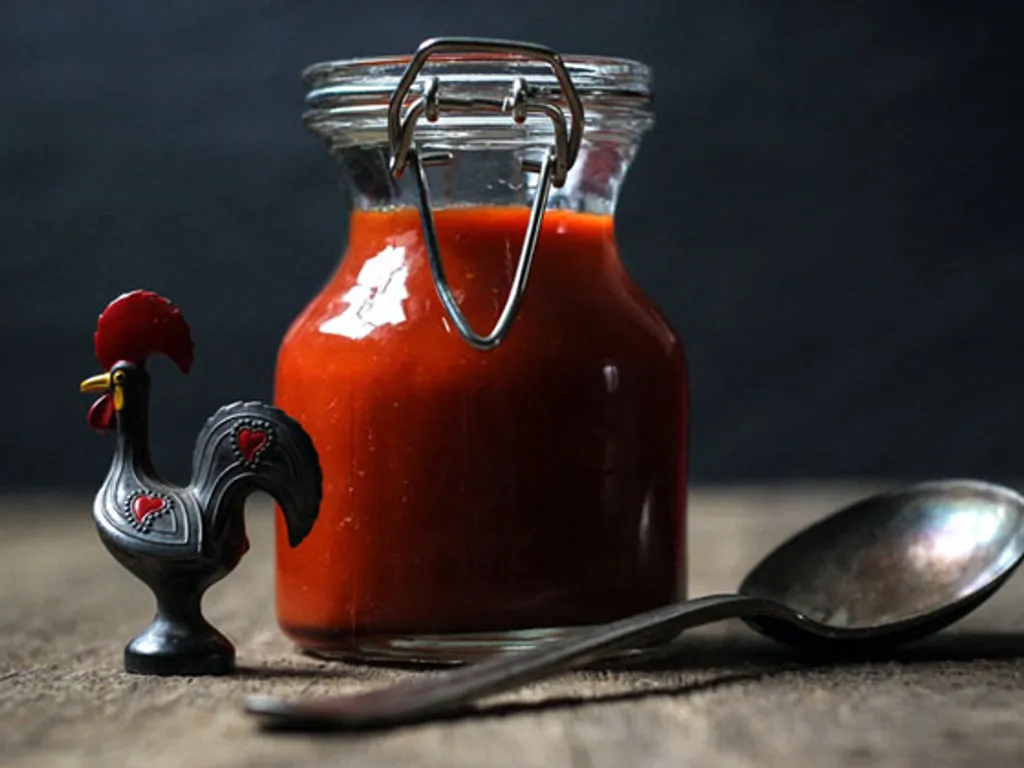 Sriracha (Thai: ศรีราชา)
