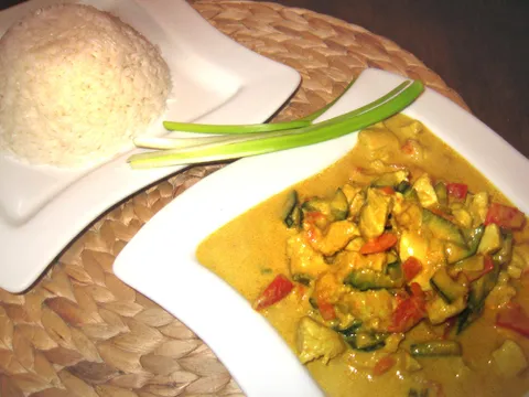 Thai Curry s piletinom i povrcem