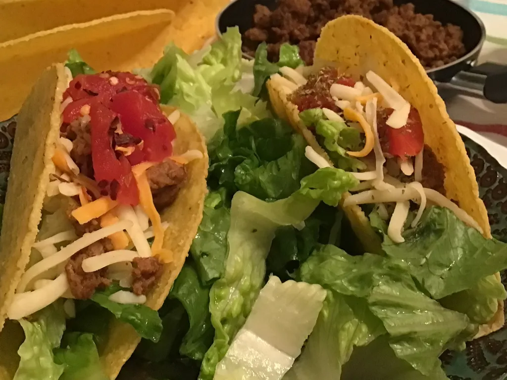 Meksicki tacos u mom tanjiru
