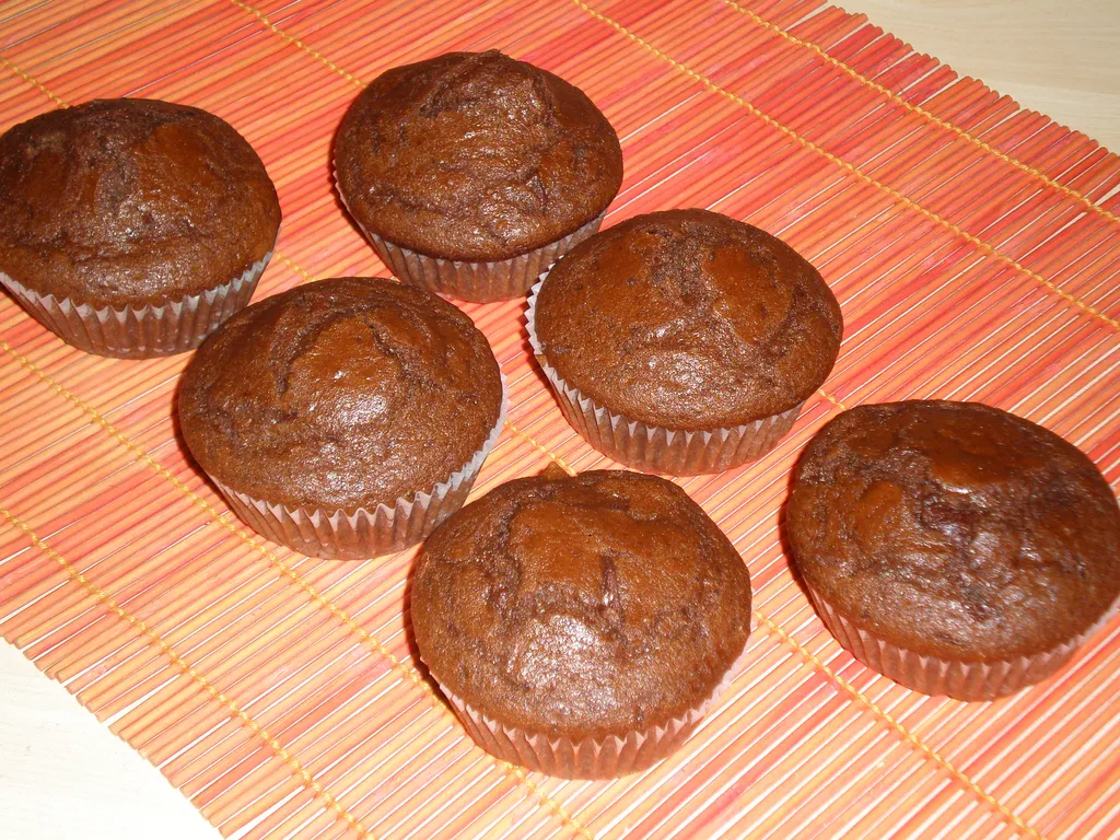 Čokoladni rum muffinsi