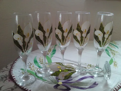 Oslikane čaše-kale