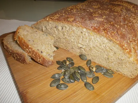Bakin kruh sa sjemenkama