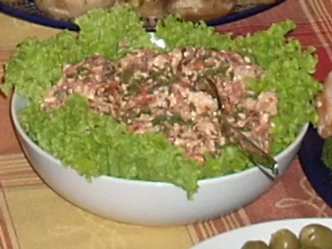 Salata sa pečenom paprikom