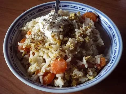 Lagani rižoto sa šargarepom i jajima