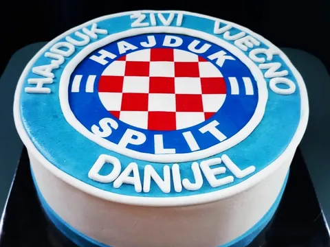 Evo i Barba Hajduk