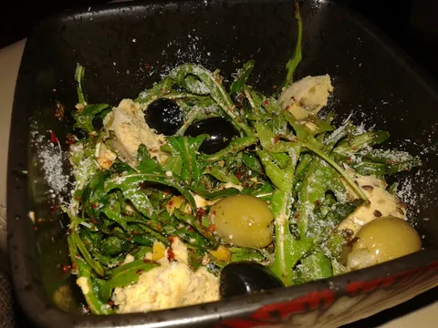 Salata s rukolom i kuvanim pacjim jajetom:-)