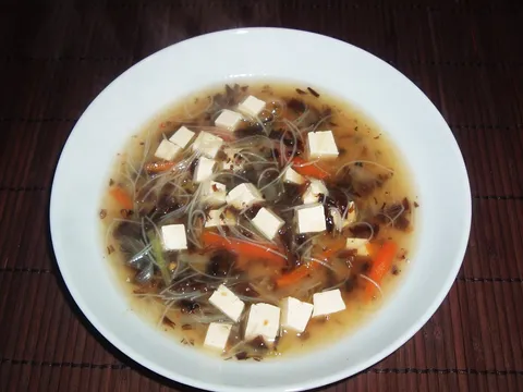 Kineska juha sa crnim gljivama