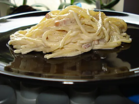 Savršeni  spaghetti sa gljivama i šunkom