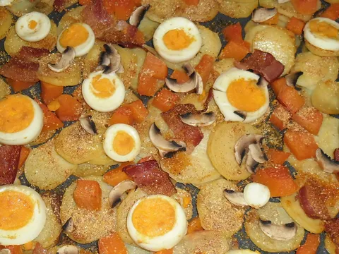 Hrskavi krumpir s jajima i pancetom