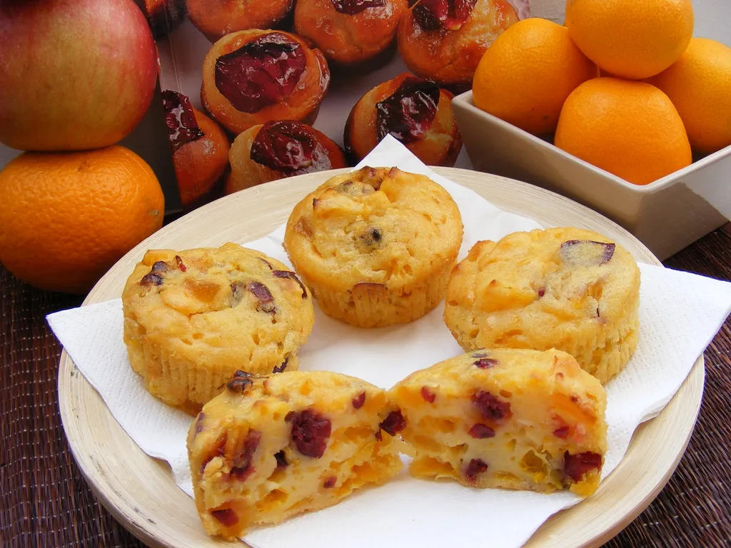 Muffins sa mandarinama i brusnicama