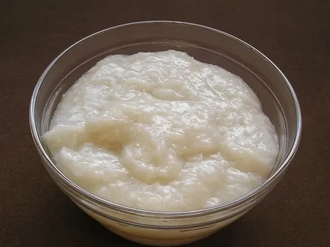 Puding-krema od tapioke i kokosa