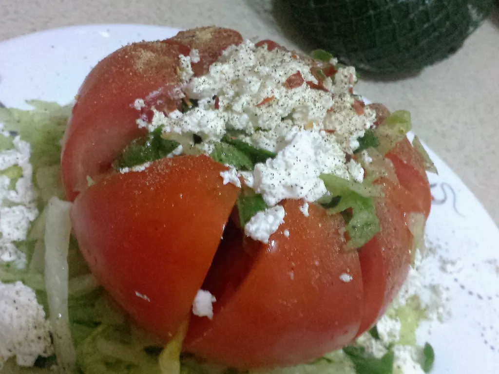 KLIN SALATA od paradajza-Tomato Wedge Salad