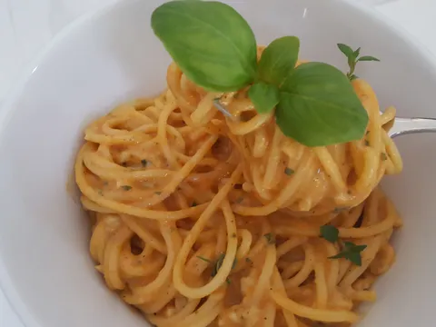 Kremasti špageti od paradajzića