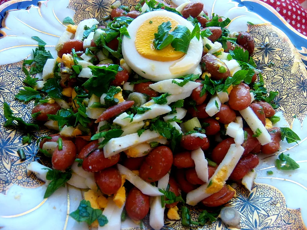 fasulye salatasi(turska salata od smeđeg graha)