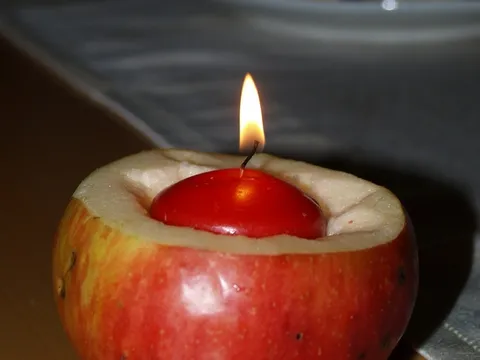Držač za svijeće od jabuke