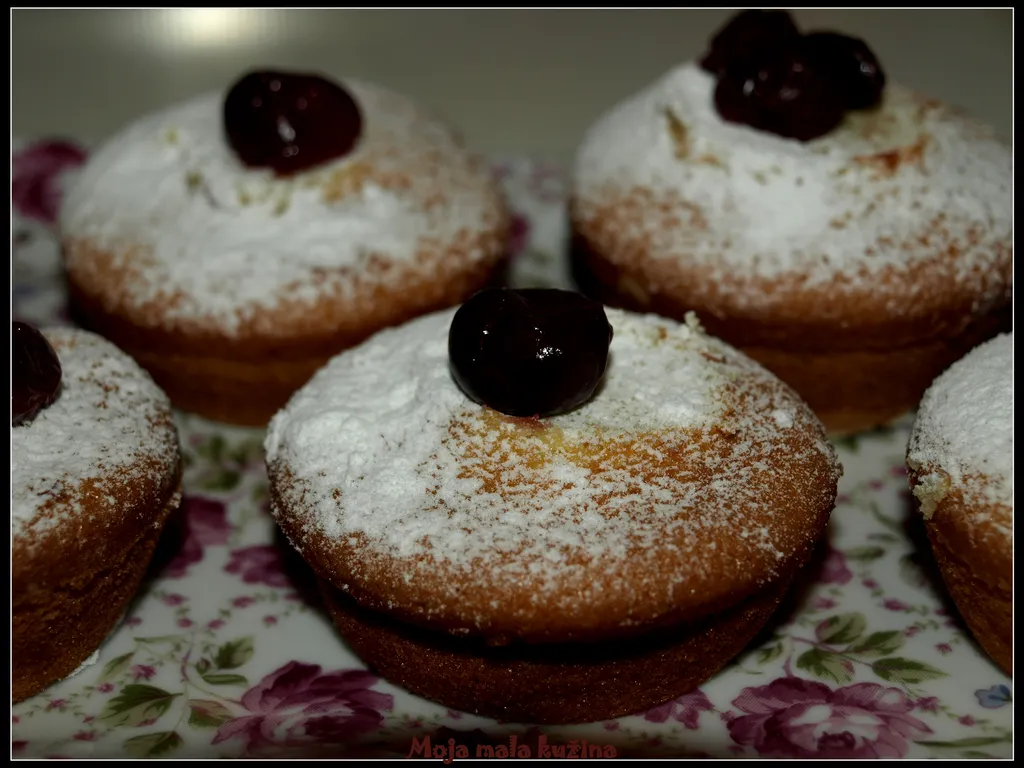 Cherry muffins