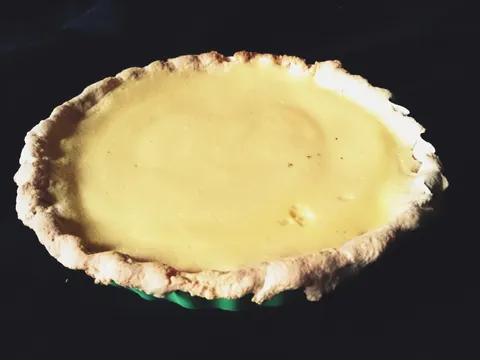 Kiselo slatka pita od limuna