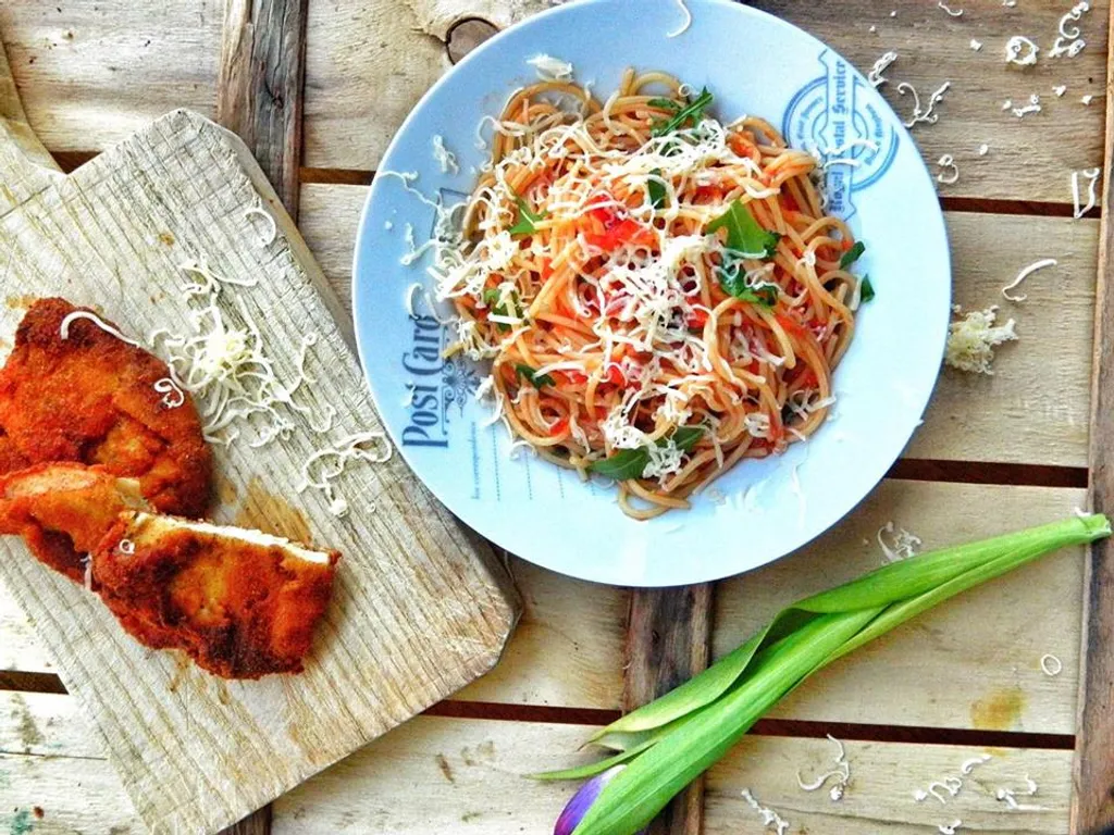 Piletina Milanese sa špagetima