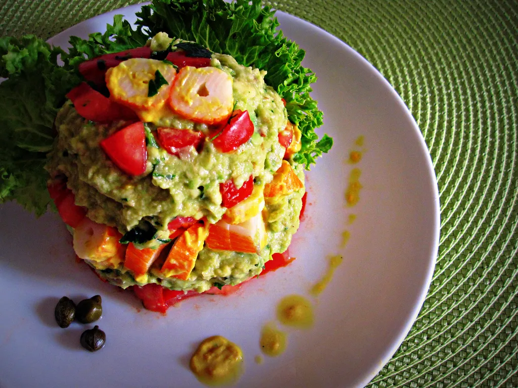 Osvezavajuca Avokado &#8211; Surimi salata