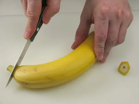 Uklanjanje bananine kore