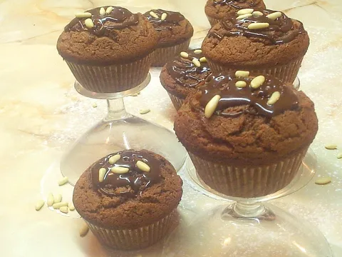 Čokoladni muffinsi sa pinjolima