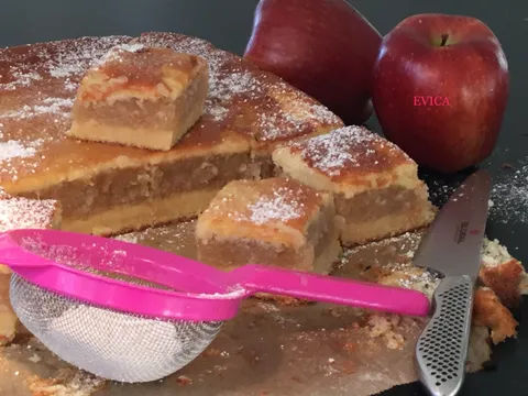 Mekana i socna pita od jabuka