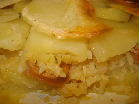 seljački krumpir sa kobasicama