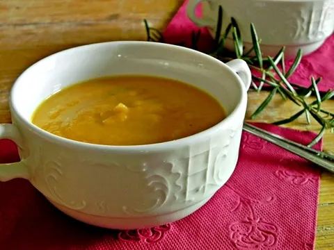 Krem juha od ružmarina