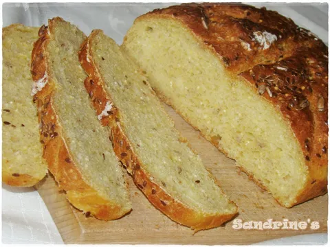 Aromatični kruh s prosom i žitnim pahuljicama
