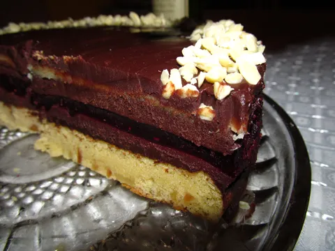 Inkina savršena torta sa malinama i čokoladom