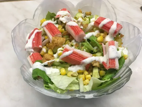 Obrok salata sa morskim plodovima