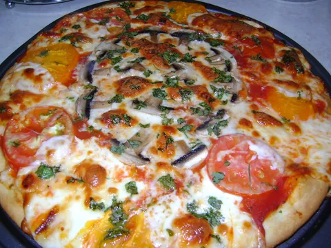 Pizza capricciosa upoznaje pizzu margheritu