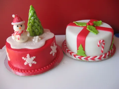 Mini Christmas Cakes