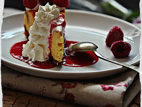 White Chocolate & Raspberry Swirl Cheesecake
