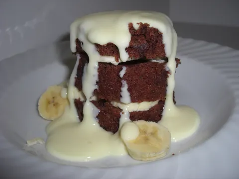 kolac za pet minuta sa bananom i  kremom od vanilije