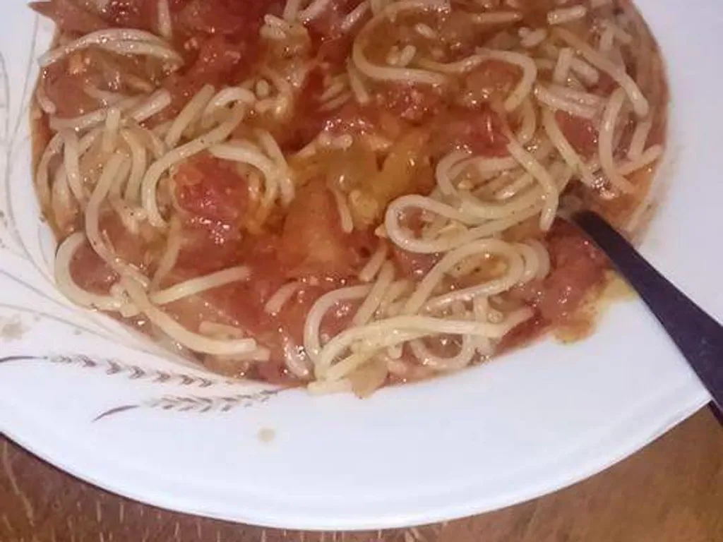 Špageti sa povrcem