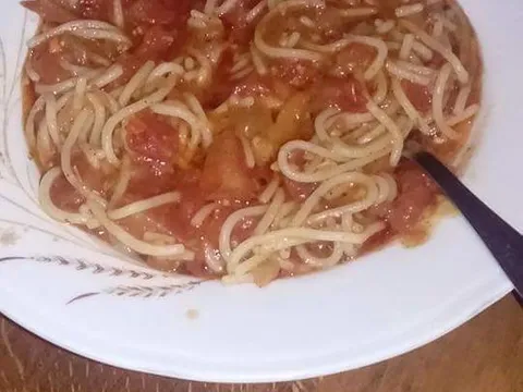 Špageti sa povrcem