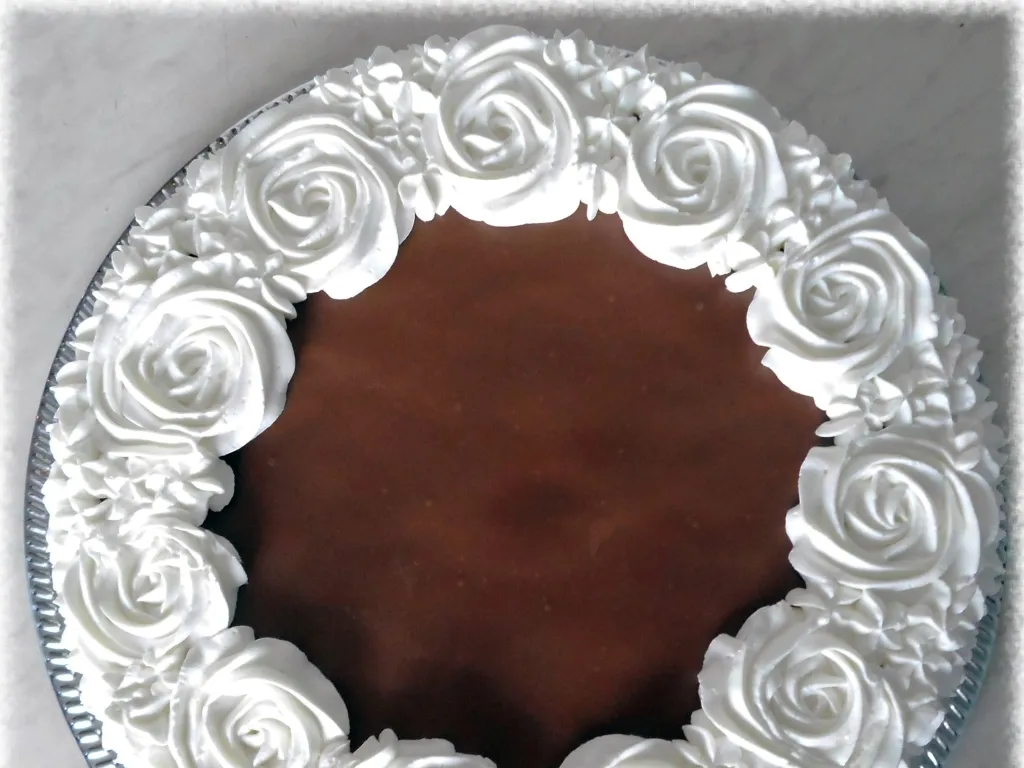 Crno-bela krem torta