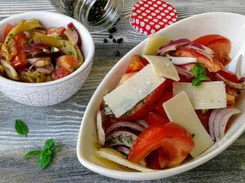 Insalata del contadino & salata sa pečenim paprikama