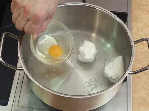 Poširanje jaja